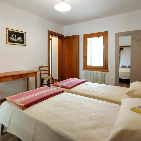 Amazing In With Kitchen *